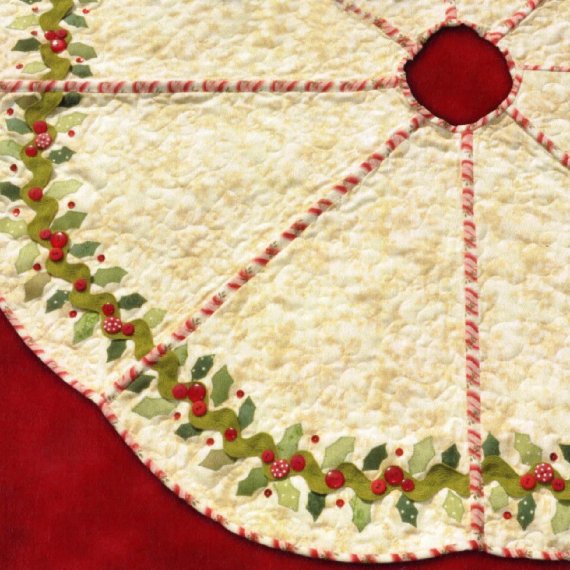 Holly & Berries Tree Skirt Pattern by Jennifer Bosworth - QuiltingJoyPDX