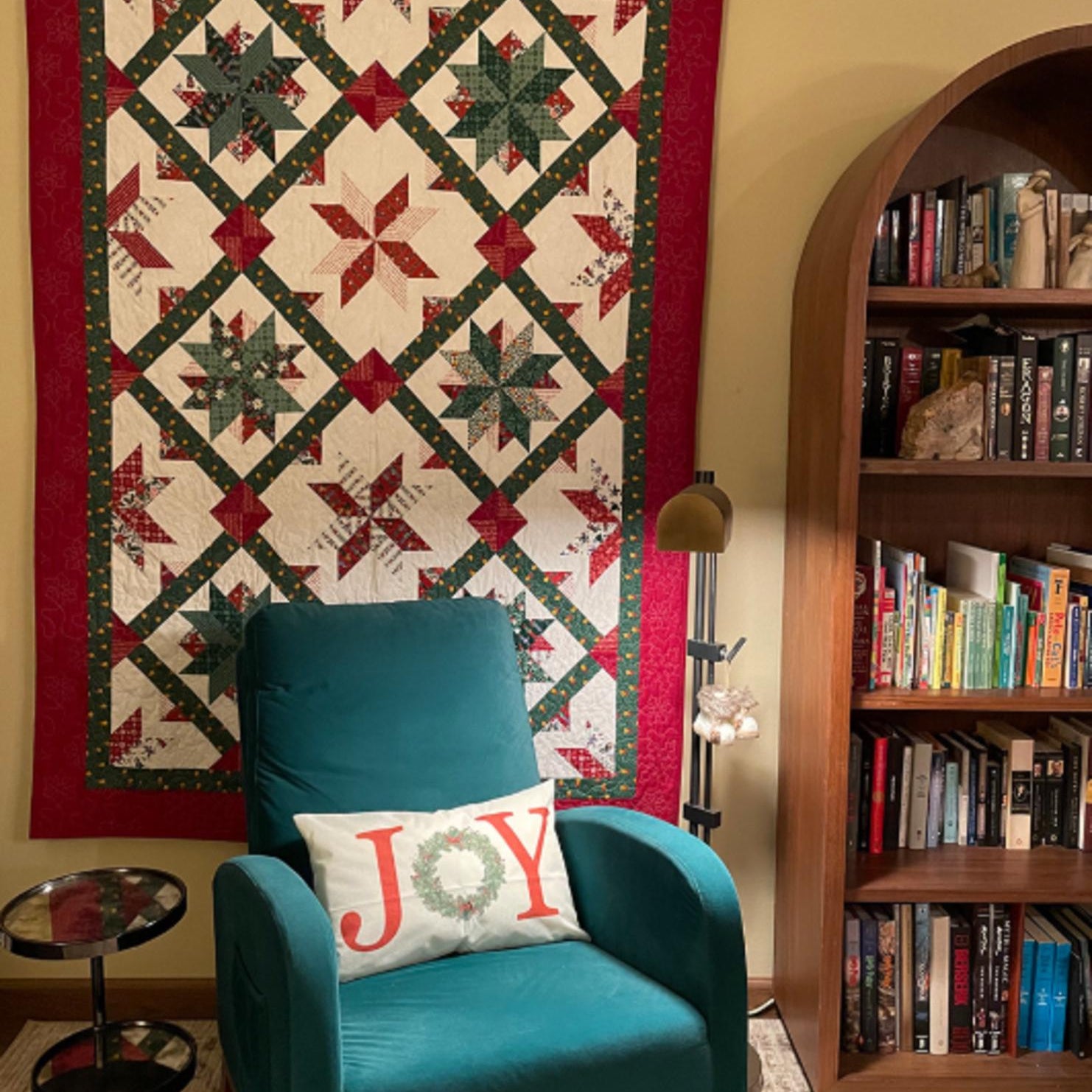 Gift Quilt Pattern by Daniela Stout for Cozy Quilt Designs - includes 5 sizes
