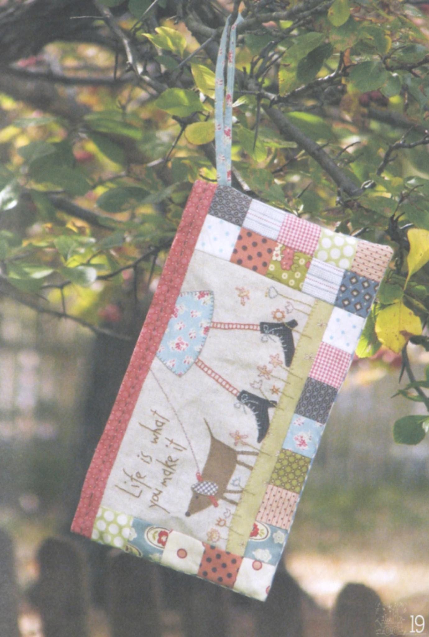 The Simple Life by Anni Downs for Hatched and Patched.  Includes Quilt, bag, pencil case and more projects.