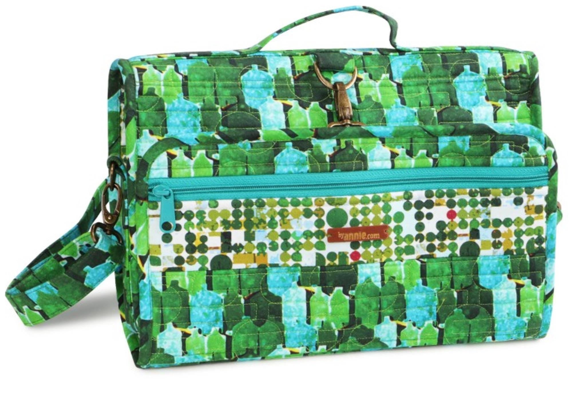 Travel Essentials Organizer Pattern: Fold-Up Design & Hot Tools Sleeve