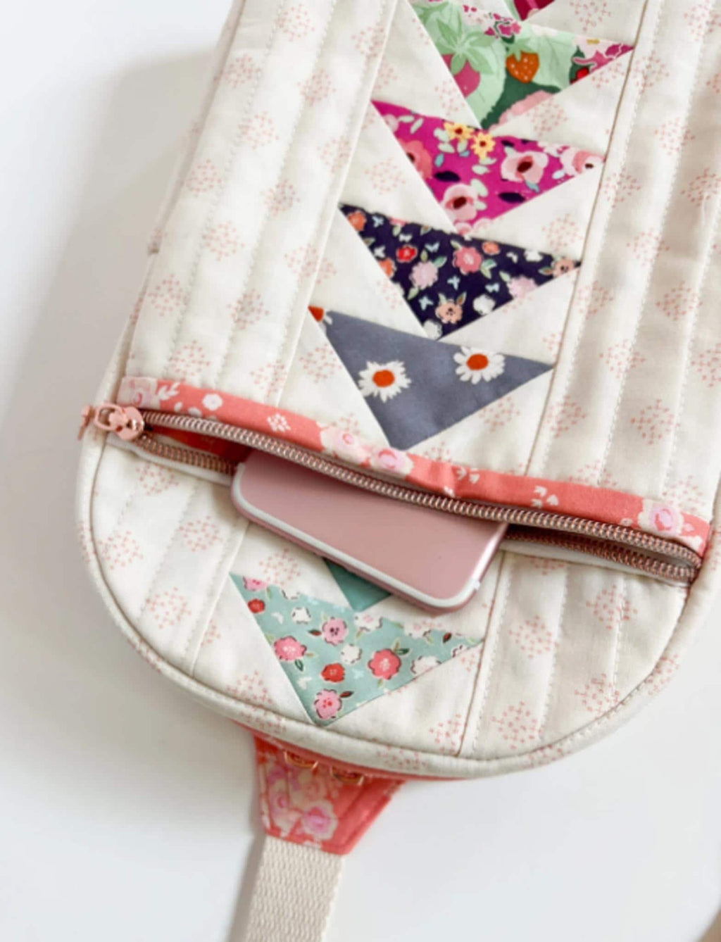 Weekend Sling Bag Pattern by Minki Kim